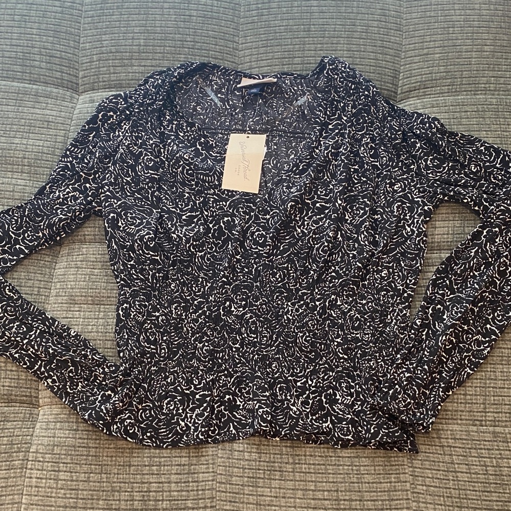 Universal Thread Black and White Floral Blouse